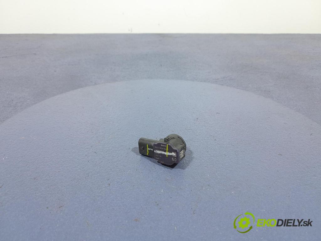 Bmw Seria 3 2024 snímač / řídící jednotka PDC 9826784