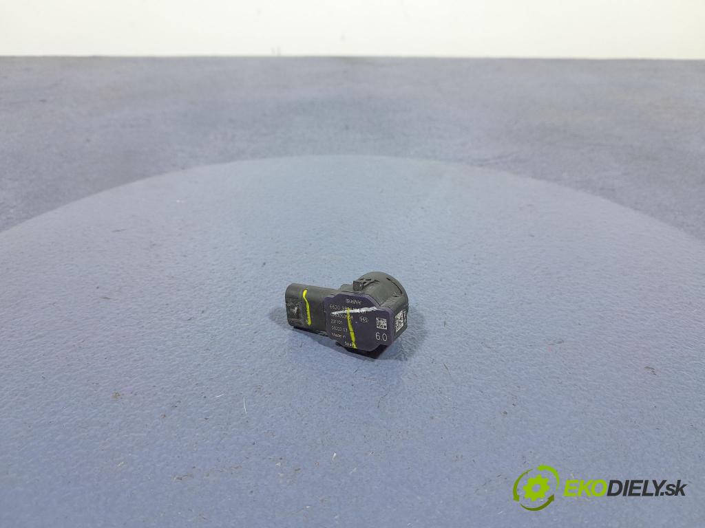 Bmw Seria 3 2024 snímač / řídící jednotka PDC 9826784