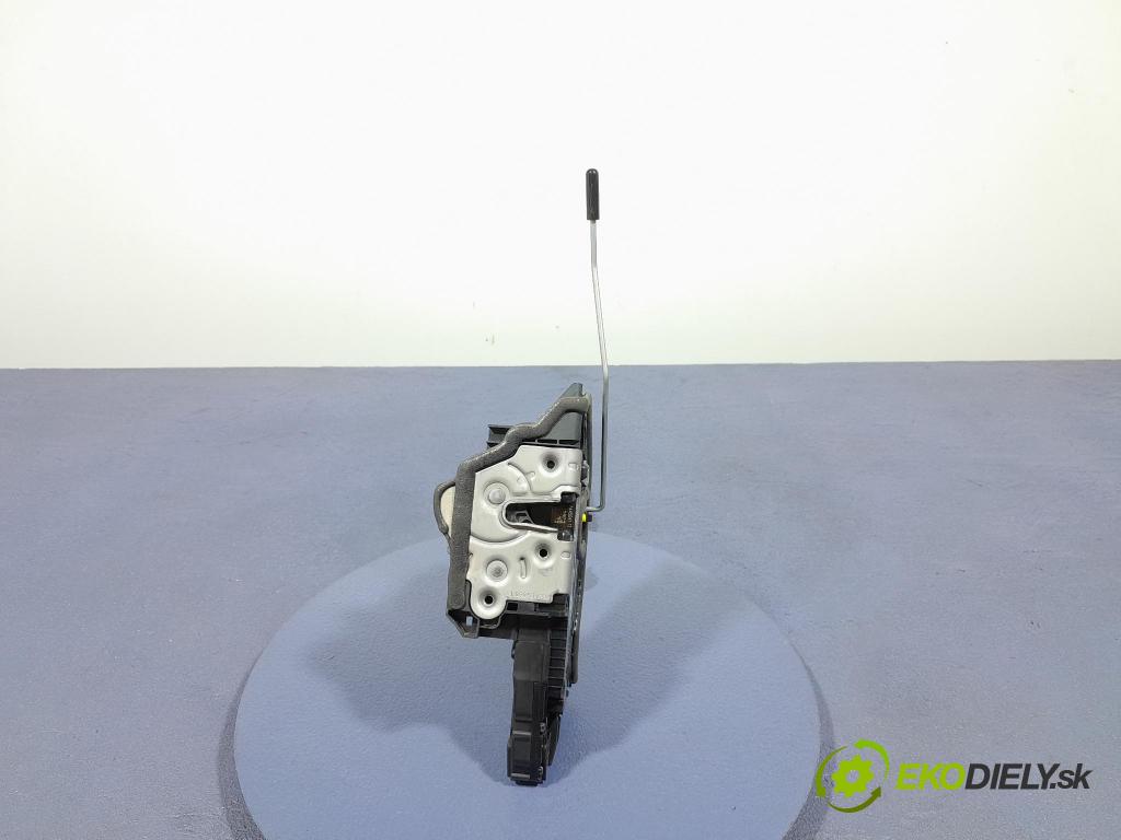 Bmw Seria 3 2024 zámek dveře před Levý: 7445041