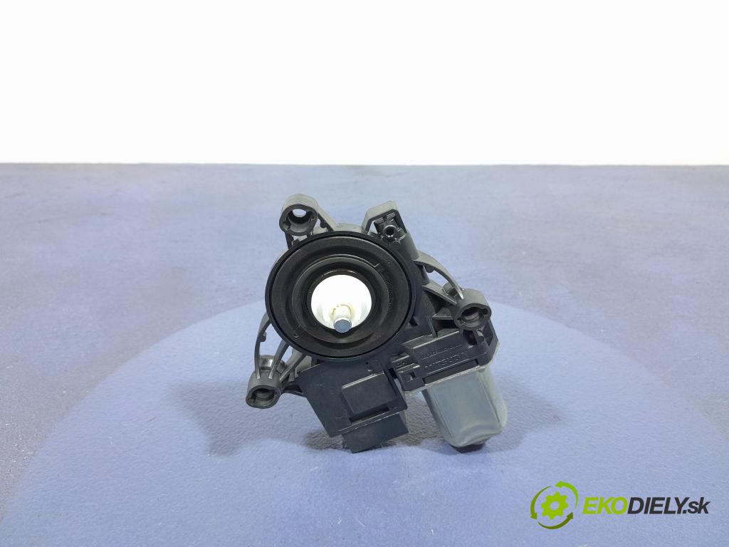 Bmw Seria 3 2024 mechanismus stahování Sklenka: Zad: v pravo: 5A607F4