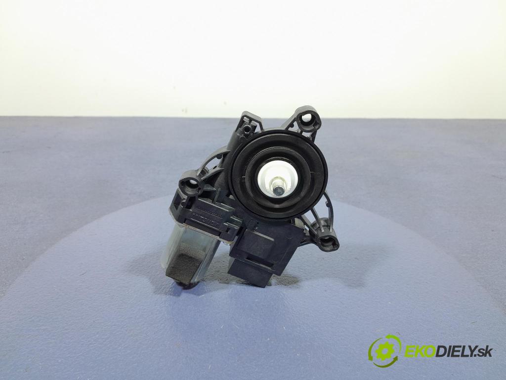 Bmw Seria 3 2024 mechanismus stahování Sklenka: před v pravo: 5A607F2