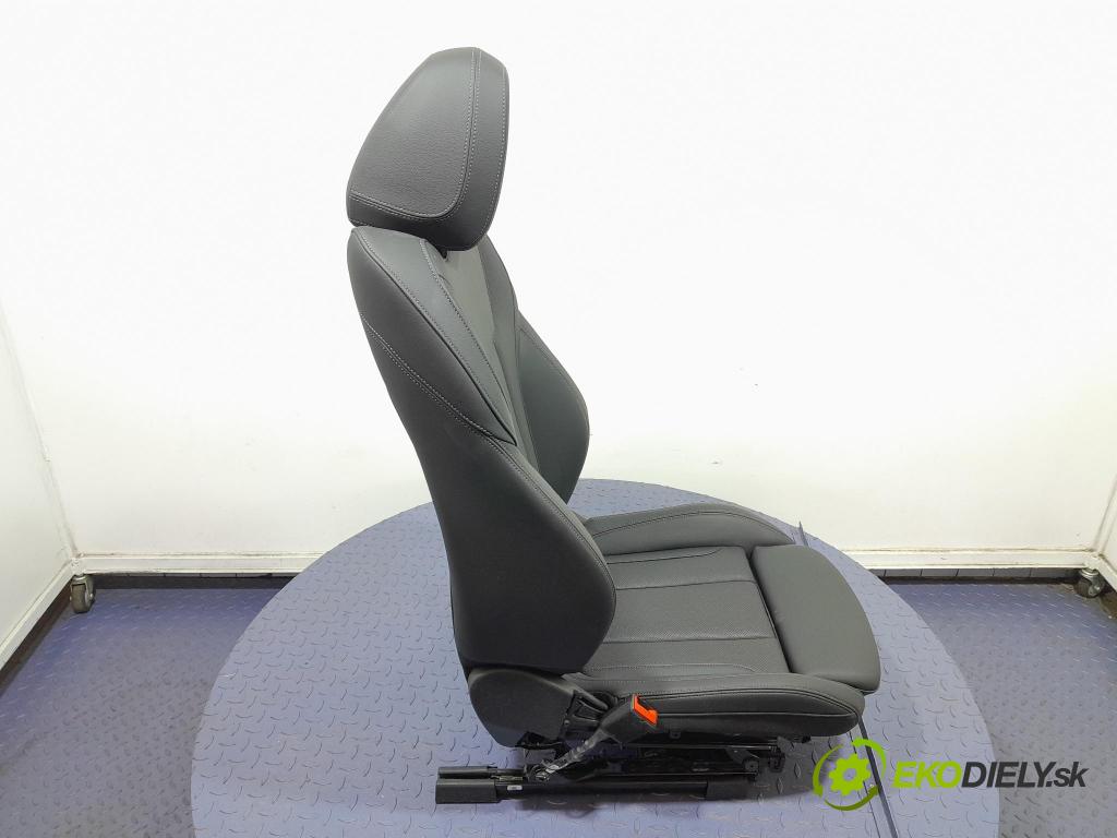 Bmw Seria 3 2024 Sedačka Ovládače: