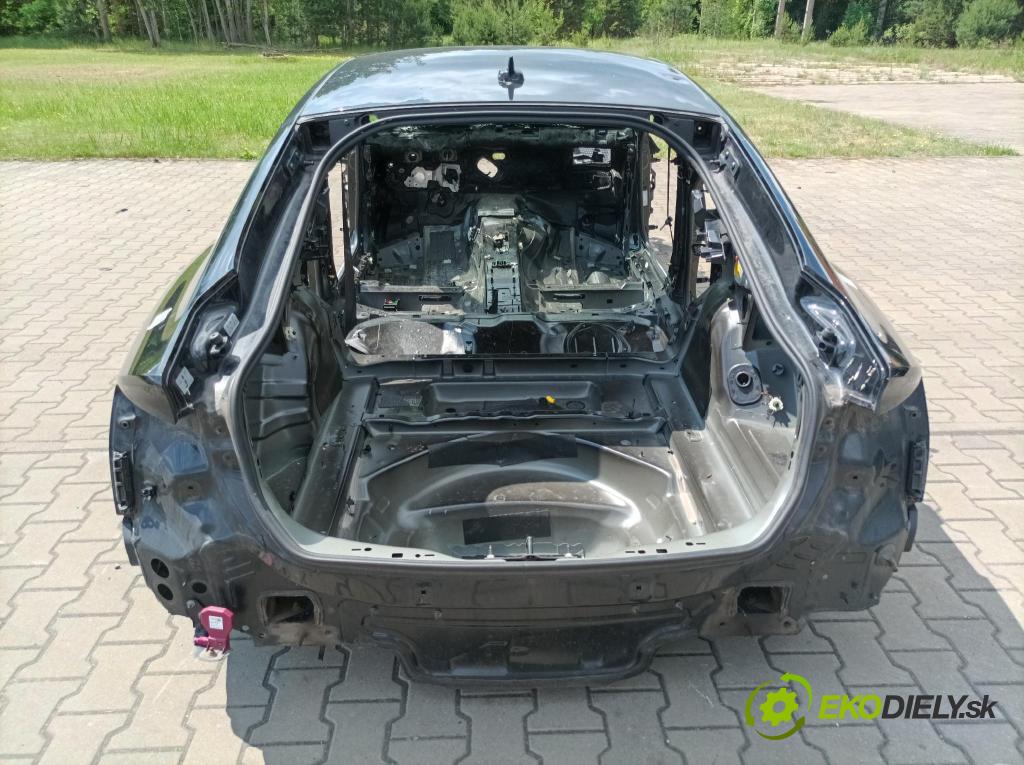 Audi A5 2018 blatnik Zad: Levý:
