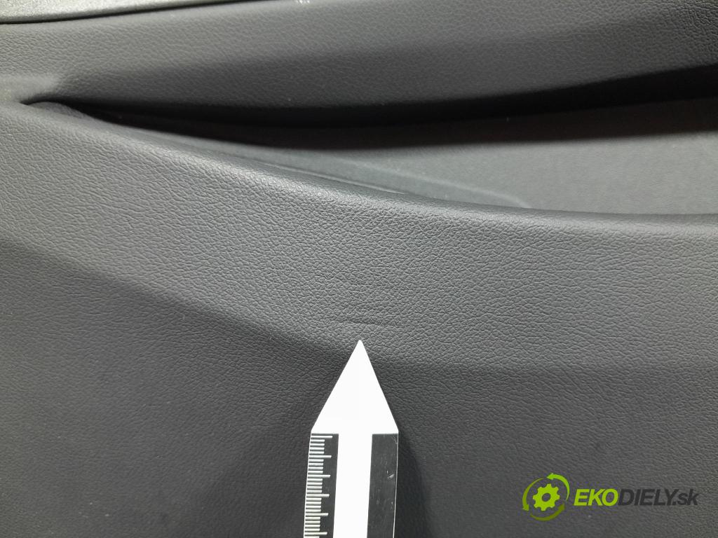 Bmw Seria 3 2024 Čalounictví: dvere zad Prava: