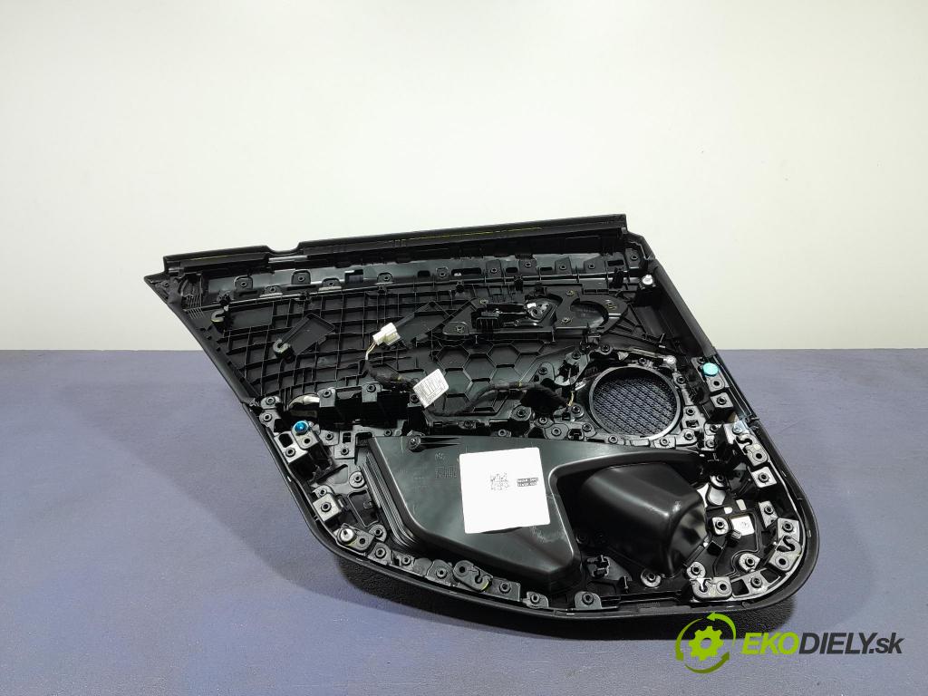 Bmw Seria 3 2024 Čalounictví: dvere zad Prava: