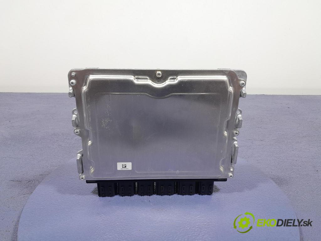 Bmw Seria 3 2024 řídící jednotka Motor: 5A8F928