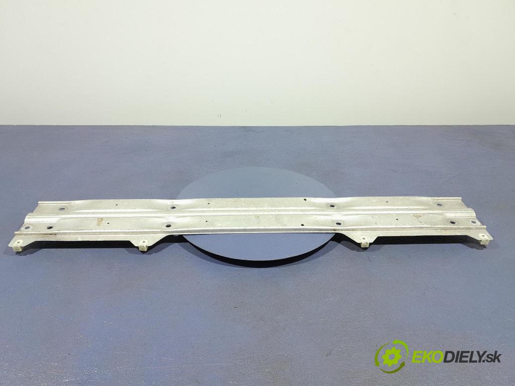 Bmw Seria 3 2024 Tunel: Střední: 7439127