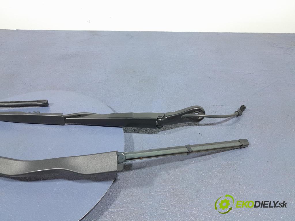 Bmw Seria 3 2024 Rameno: Stierače: Predné 9448920
