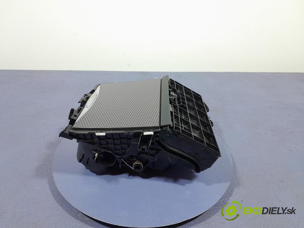 Bmw Seria 3 2024 kastlík 6806790