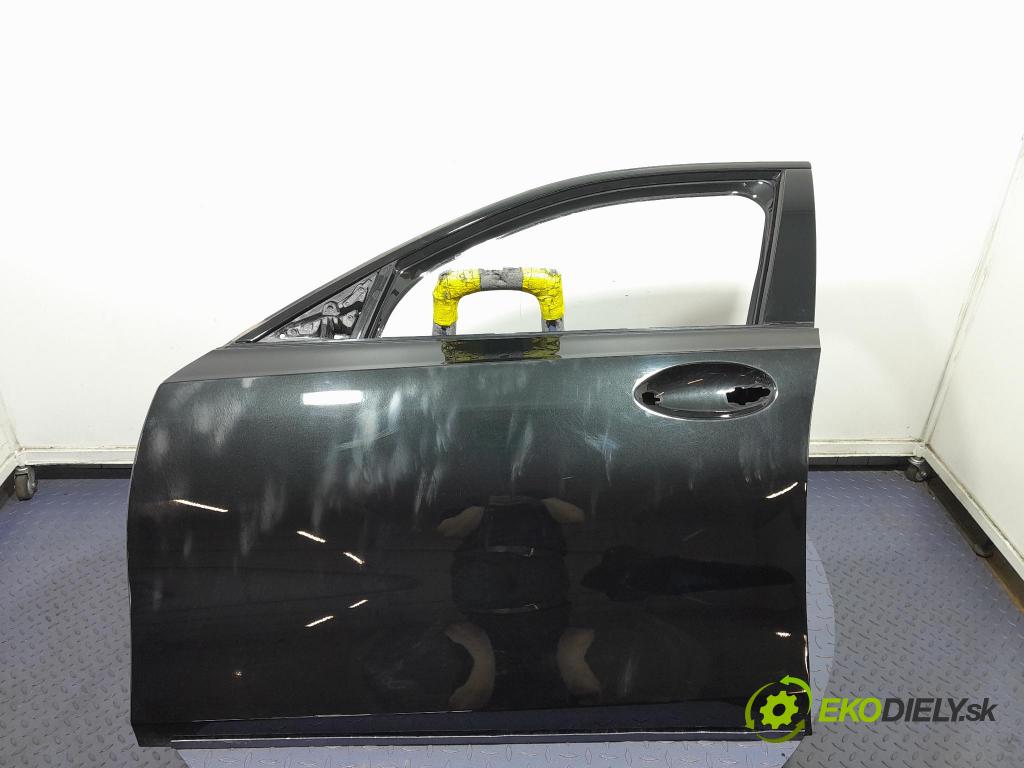 Bmw Seria 3 2024 dveře před Vlevo, odjet: