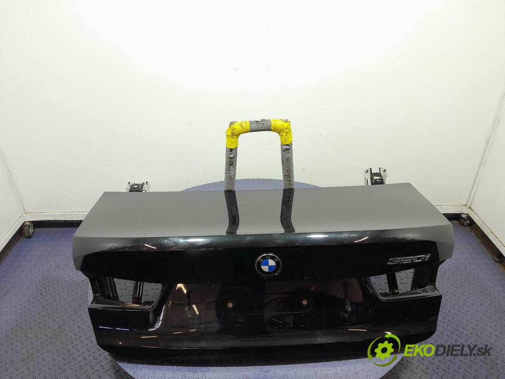 Bmw Seria 3 2024 zadní dveře kufra: kufr