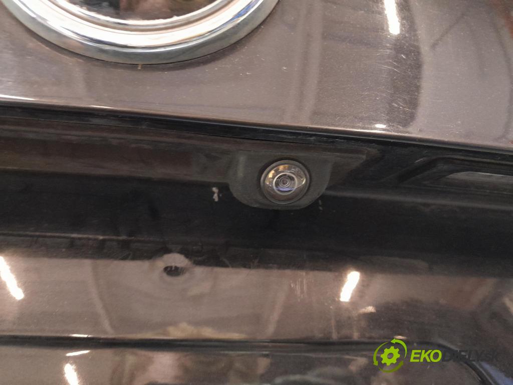 Bmw X6 2019 zadní dveře kufra: kufr