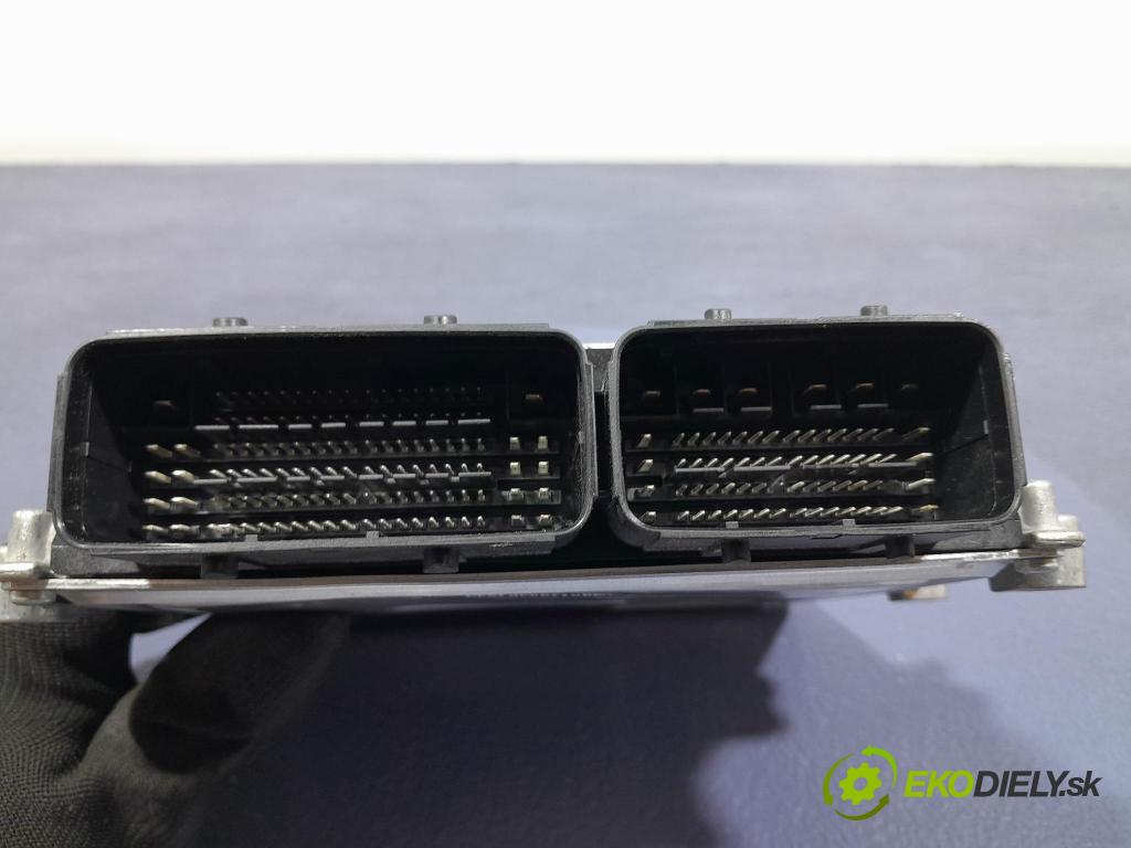 Citroen C3 aircross 2024 řídící jednotka Motor: 9851418180