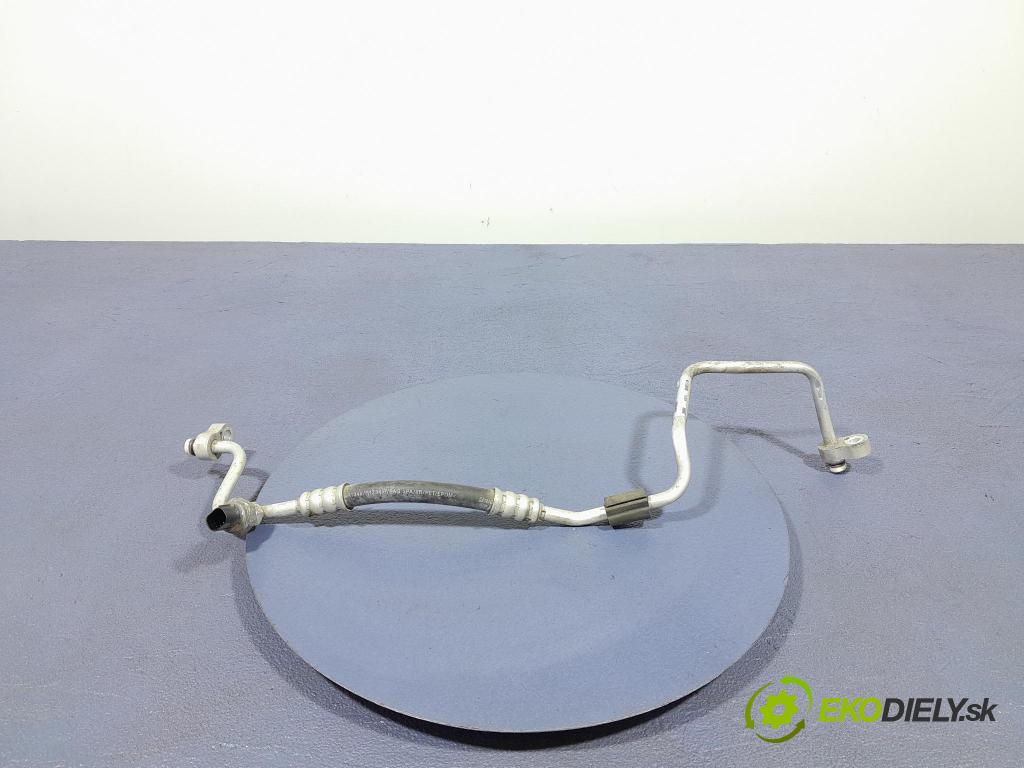 Bmw X6 2019 trubka Klimatizace: 6842309
