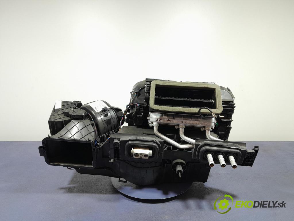 Bmw X6 2019 radiátor 6806539
