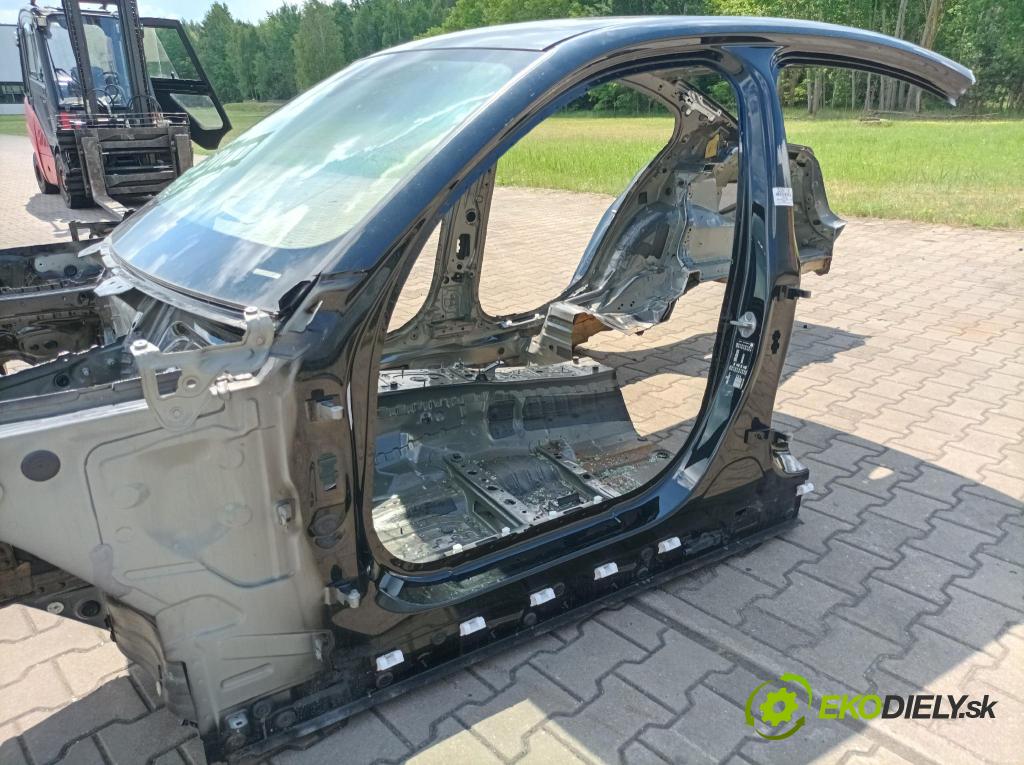 Bmw Seria 3 2024 práh Levý: 