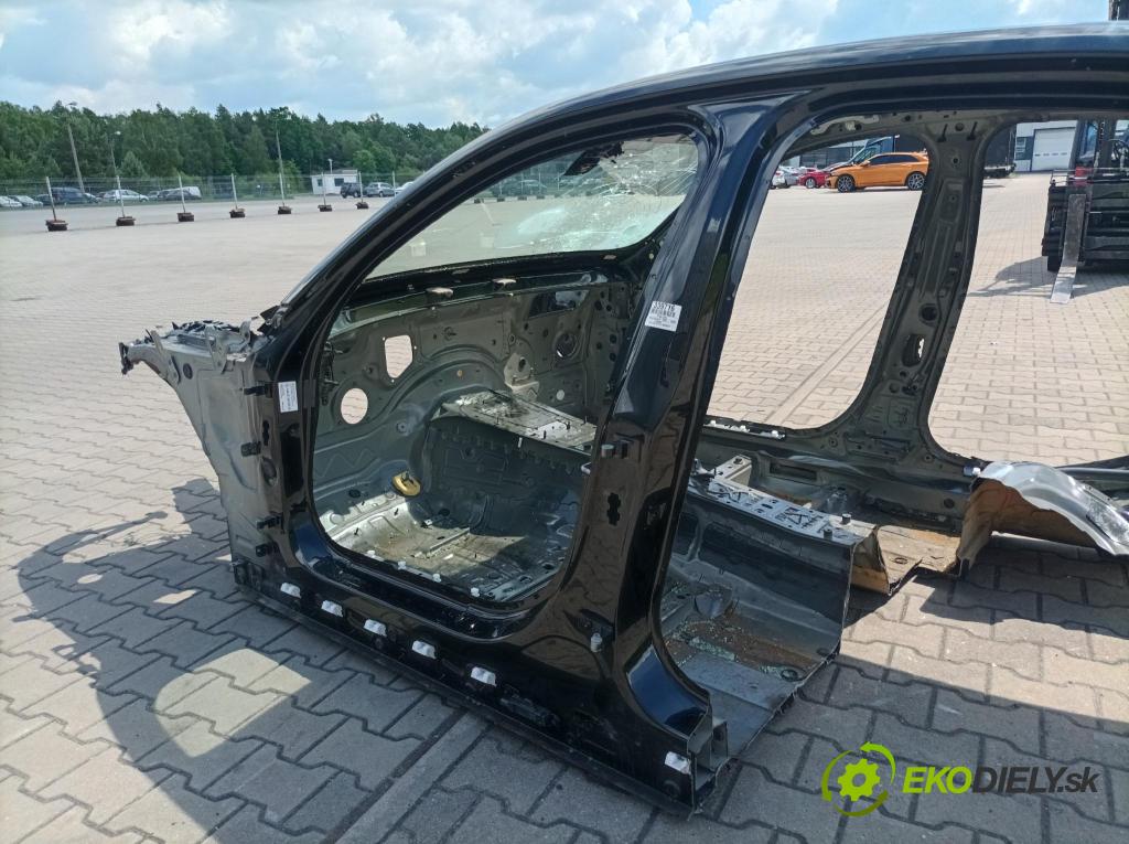 Bmw Seria 3 2024 práh Levý: