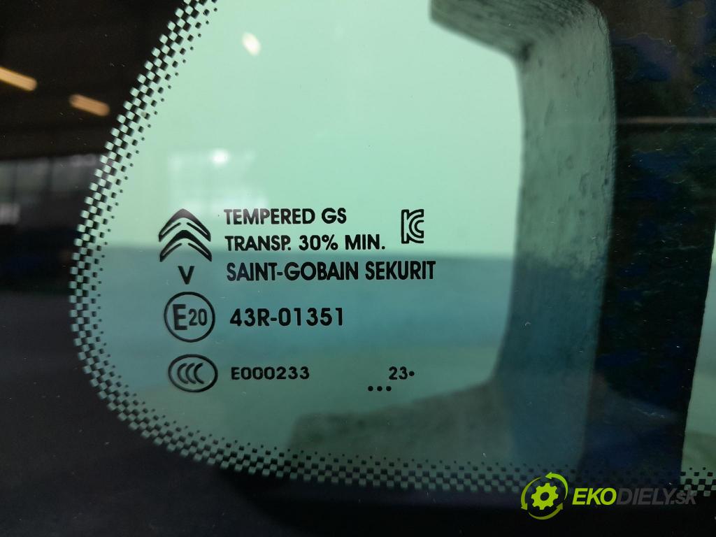 Citroen C3 aircross 2024 sklo Karosérie: Zad: