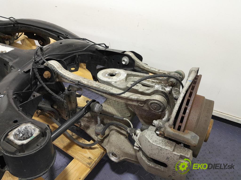 Bmw X6 2019 výztuha Pozastavenia: Zad: 
