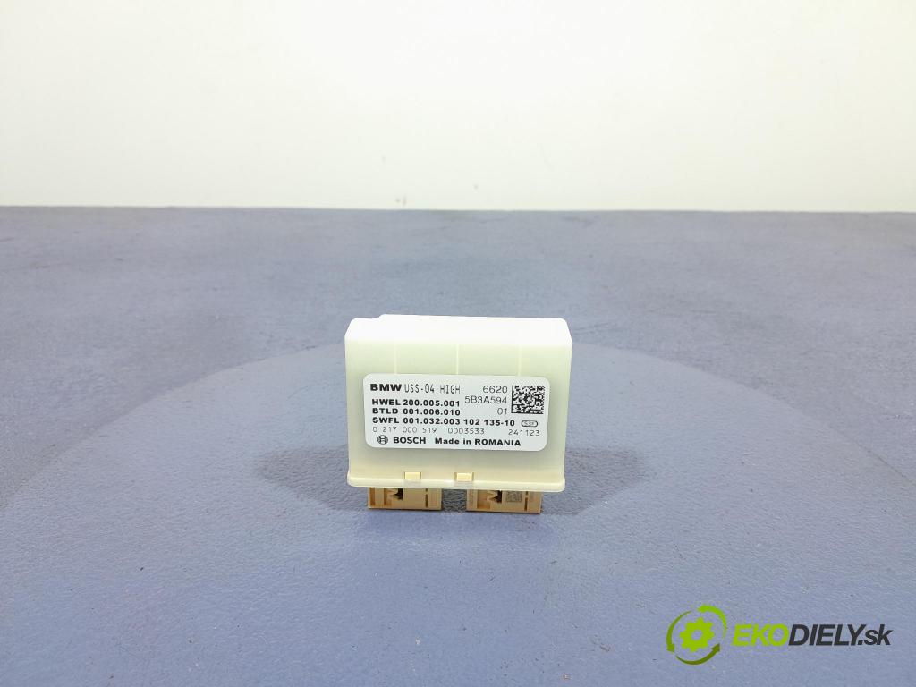 Bmw Seria 3 2024 snímač / řídící jednotka PDC 5B3A594