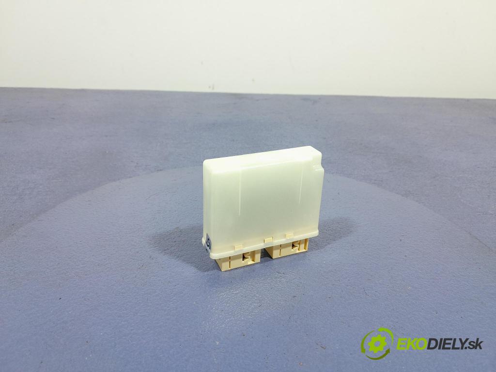 Bmw Seria 3 2024 snímač / řídící jednotka PDC 5B3A594