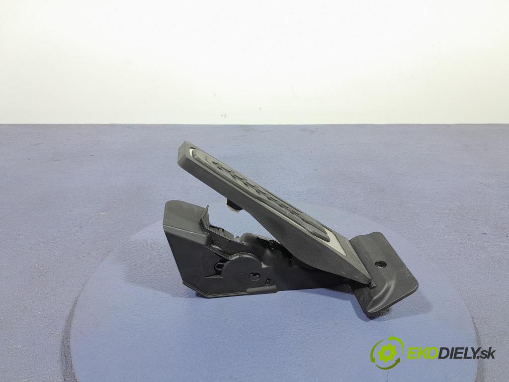 Bmw Seria 3 2024 pedal Plyn: 6889820