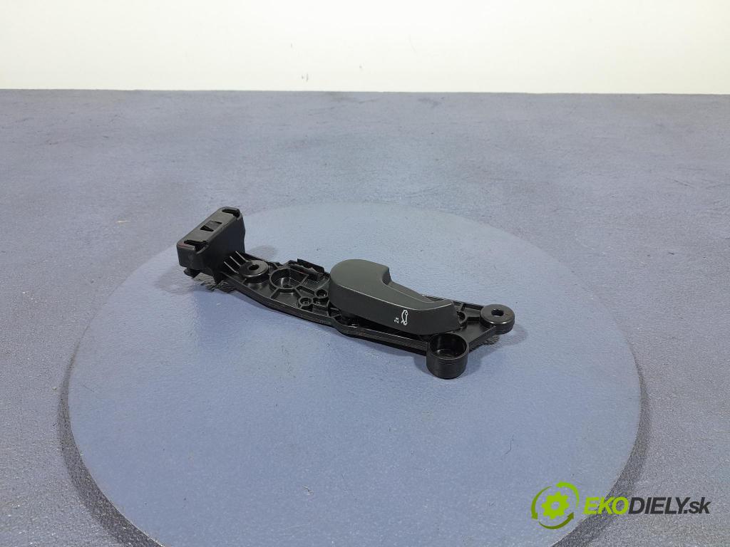 Bmw Seria 3 2024 kryt Plast: Interiéry: 7446416