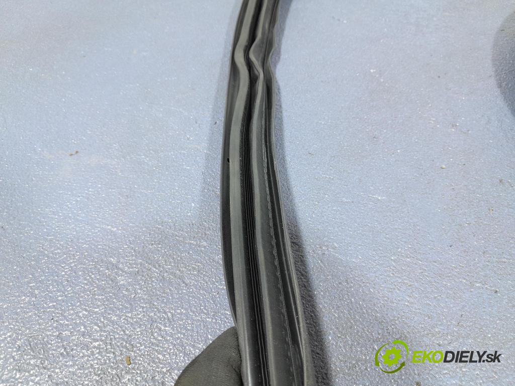 Bmw Seria 3 2024 Těsnění: dveře 7407373