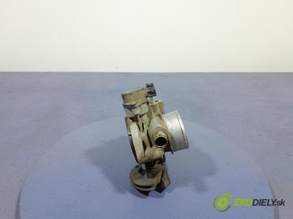 Toyota Corolla 2005 klapka 22270-22050