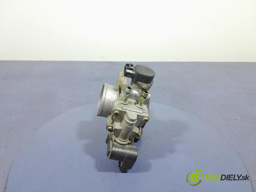 Toyota Corolla 2005 klapka 22270-22050
