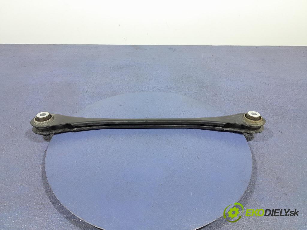Bmw Seria 3 2024 zad v pravo: 6882552