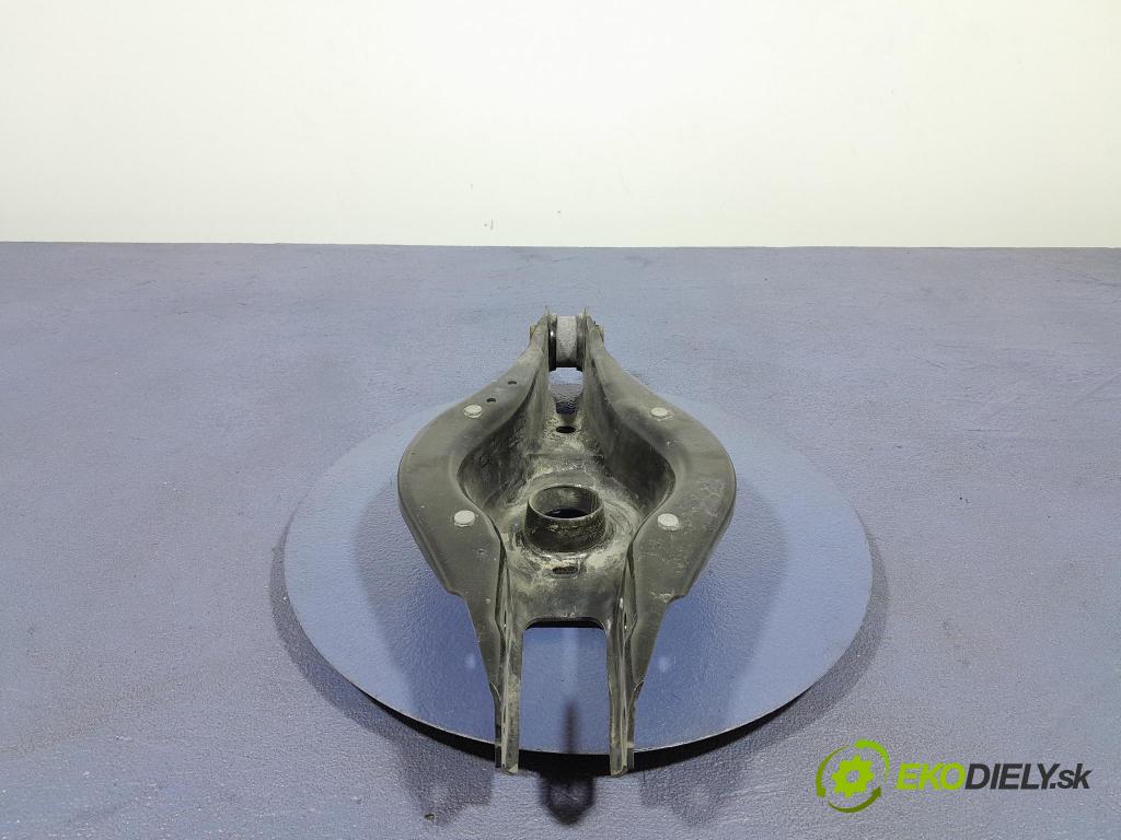 Bmw Seria 3 2024 zad v pravo: 6886451