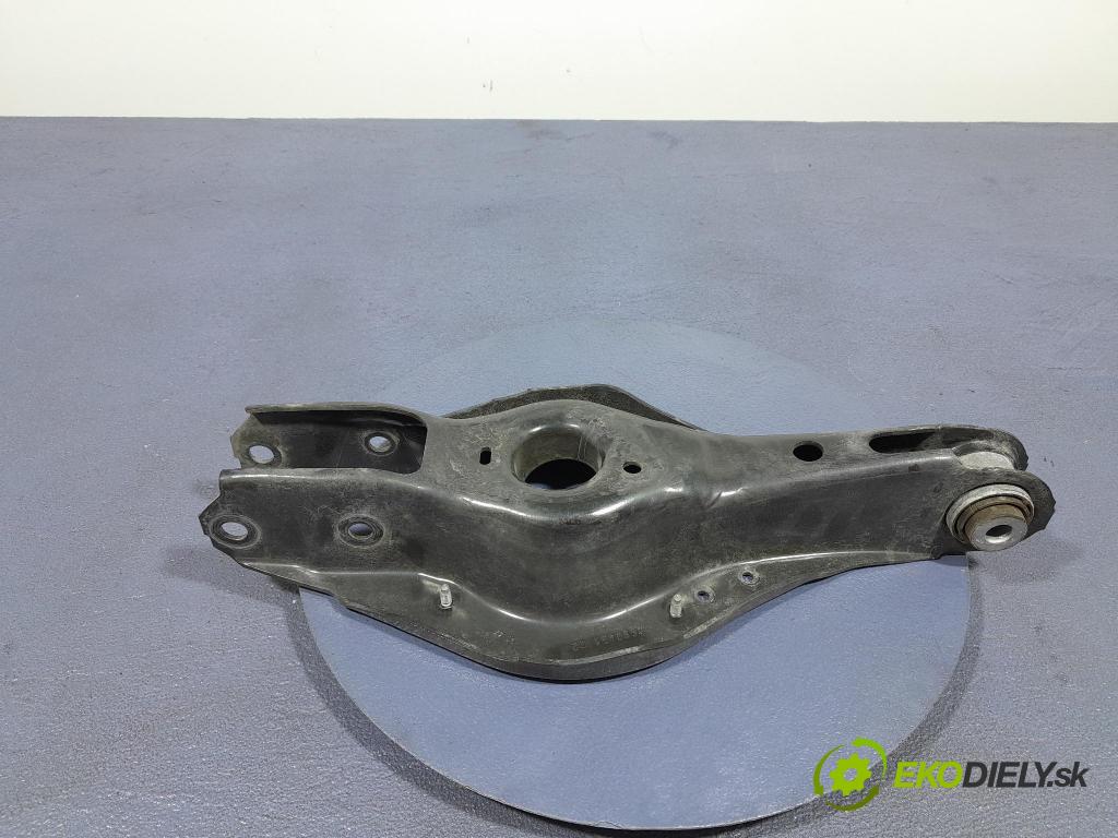 Bmw Seria 3 2024 zad v pravo: 6886451