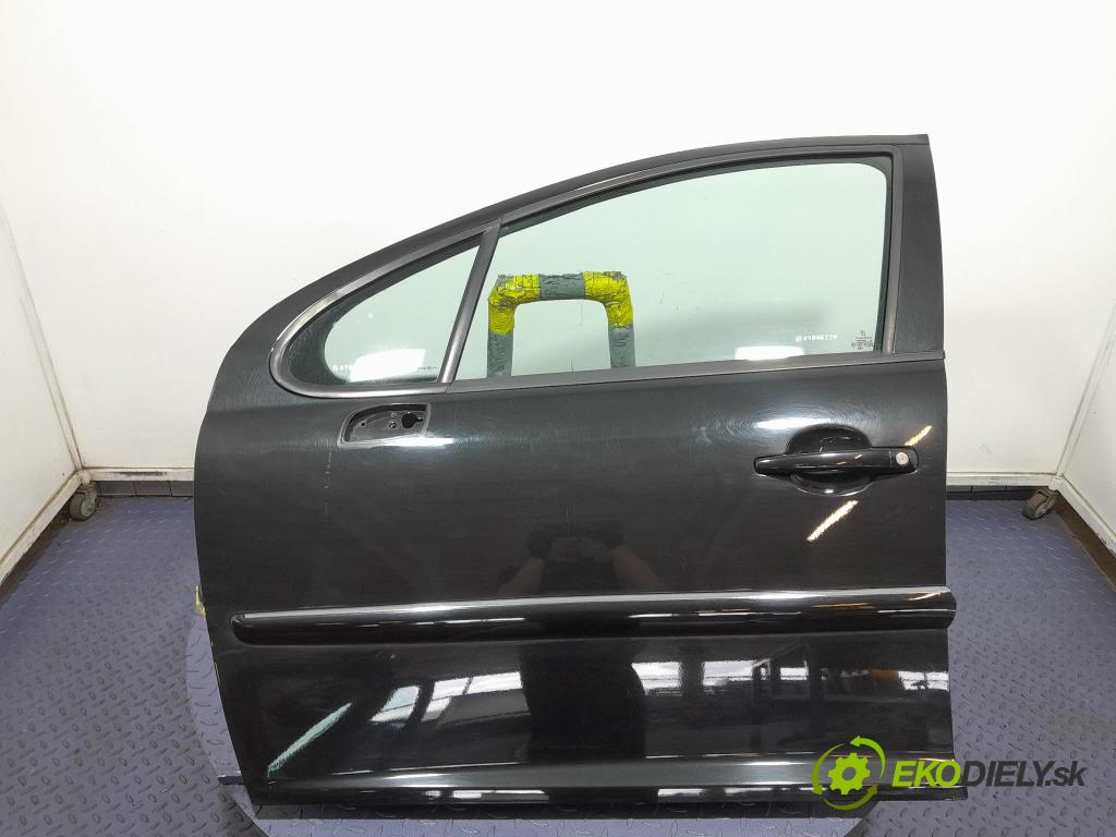 Peugeot 207 2011 dvere Predné Vľavo: