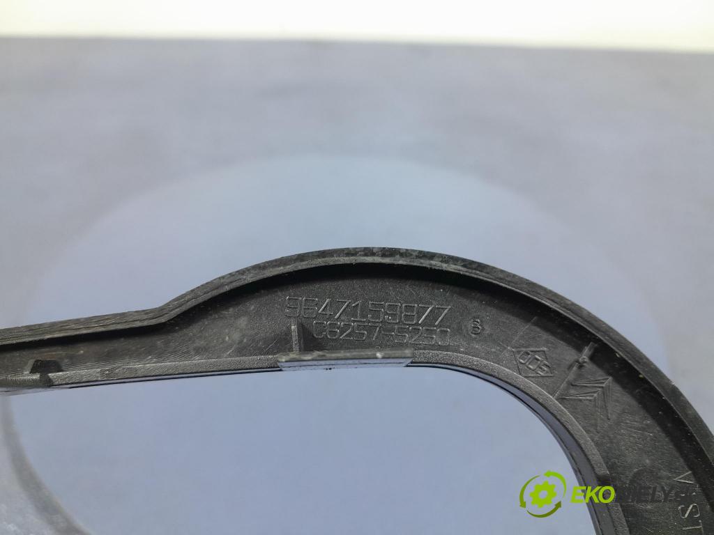 Citroen C4 2010 lišta Dekoratívní: Uvnitř 9647159877