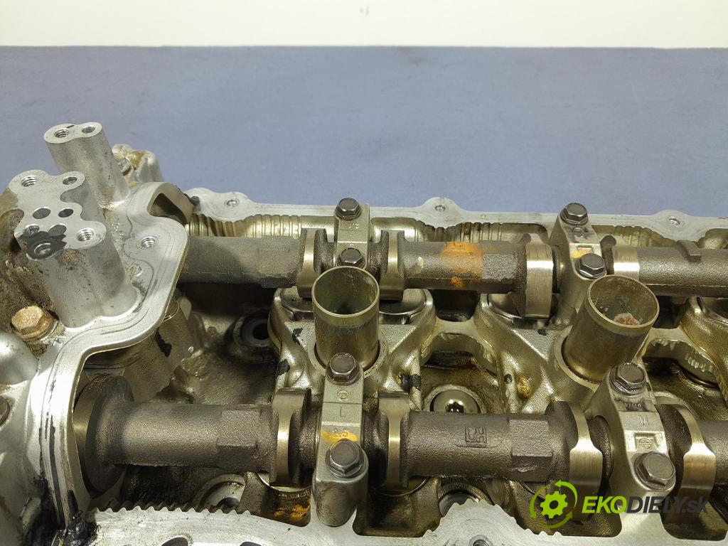 Nissan Maxima 0 Hlava: Motor: