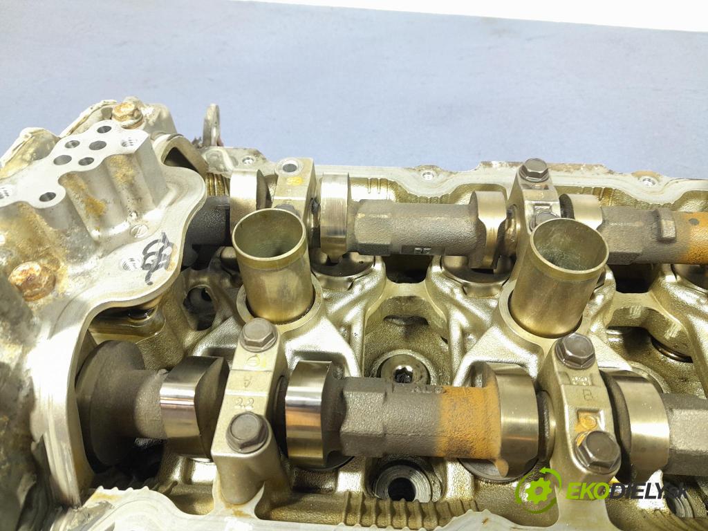 Nissan Maxima 0 Hlava: Motor: