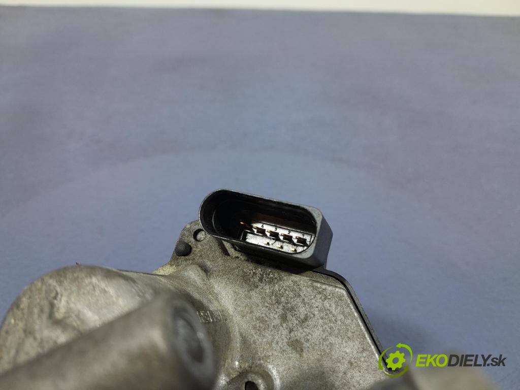 Audi A4 0 škrticí klapka 03L128063C