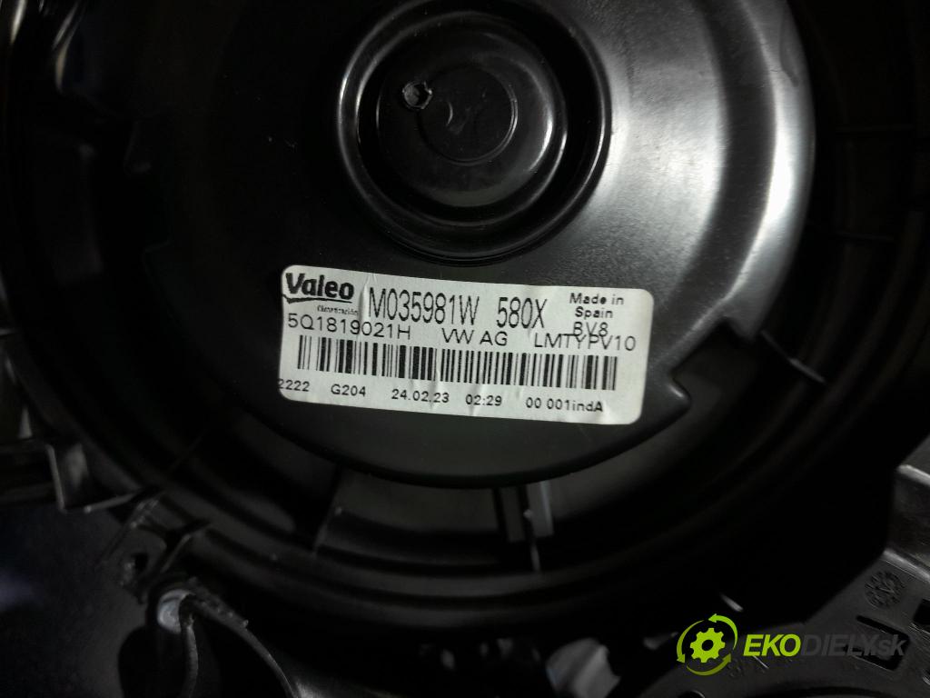 Vw T-Roc 2023 radiátor 5WB816005F