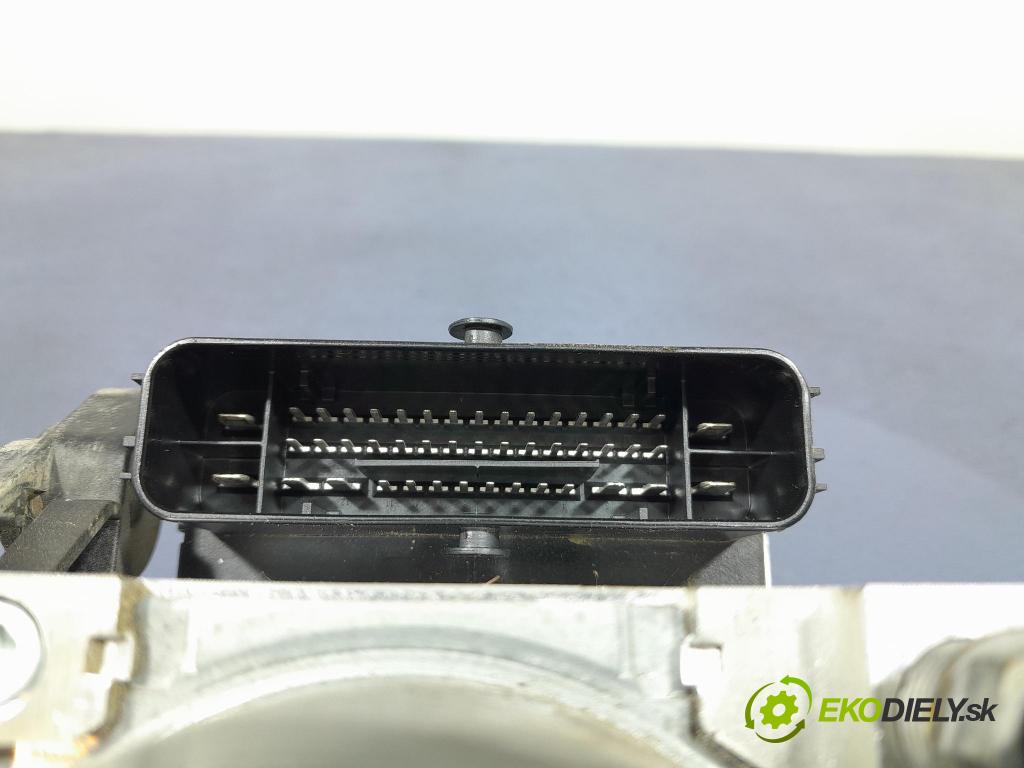 Vw T-Roc 2023 čerpadlo ABS x 5Q0614517GA