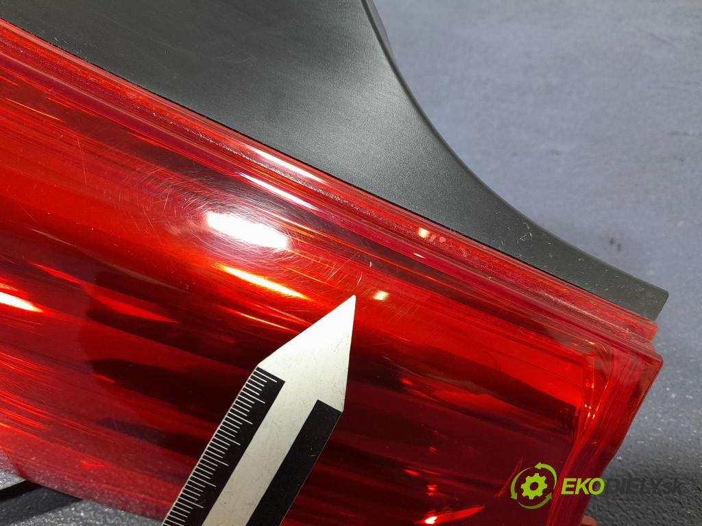 Peugeot 508 2011 světlo Zad: Práva: Mimo: 9686293680