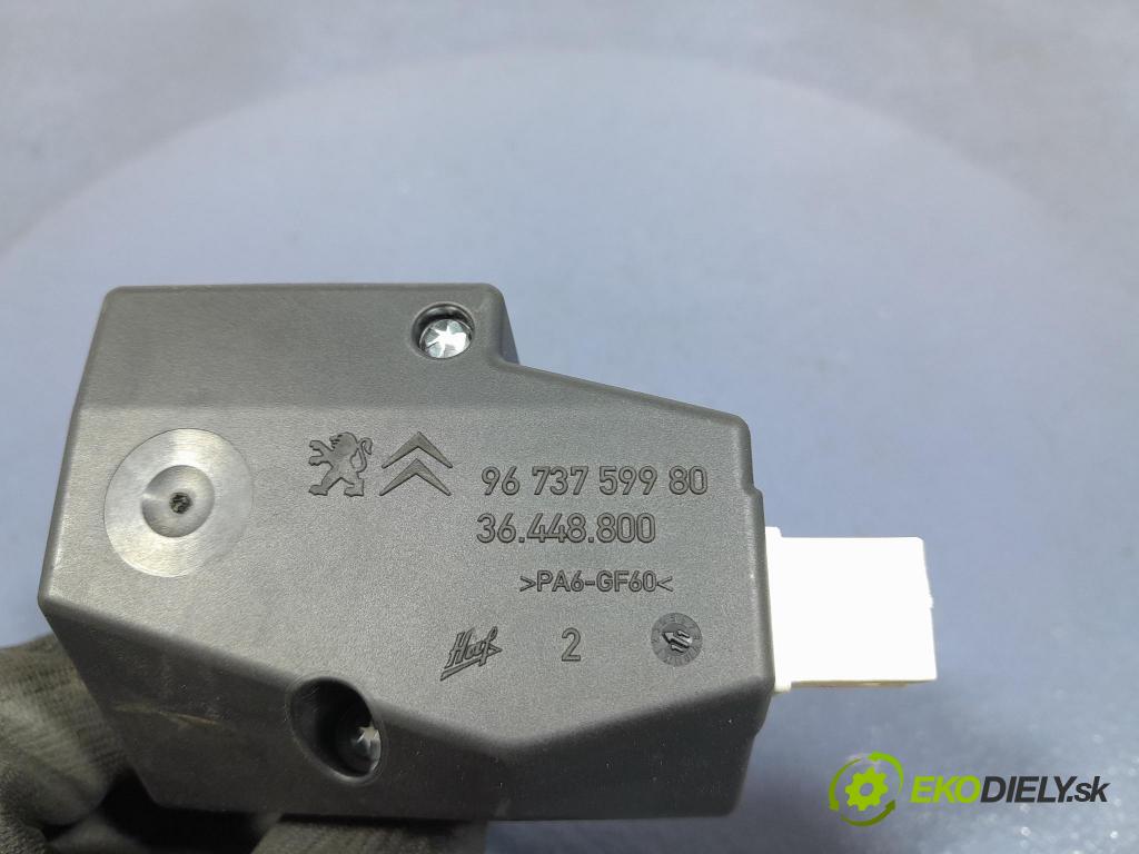 Peugeot 508 2011 Sloupek volantu x 9673759980
