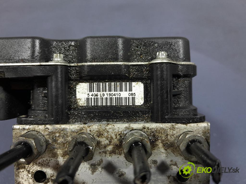 Citroen C4 2010 čerpadlo ABS x 9661887180