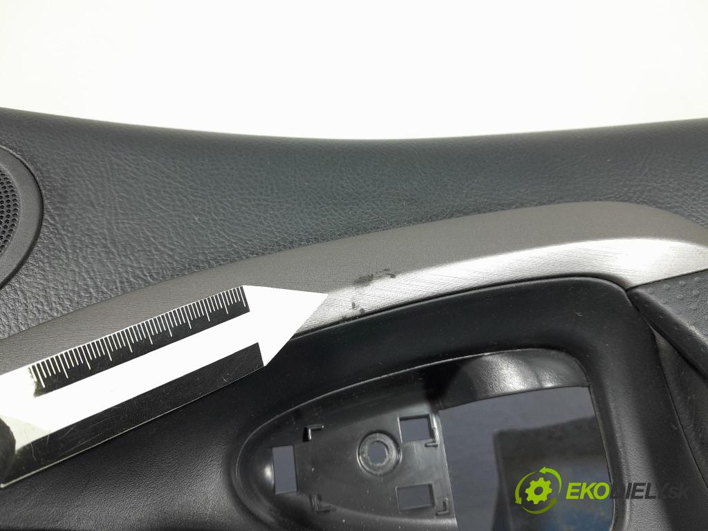 Toyota Rav4 2007 Čalounictví: dvere Predné Prava: