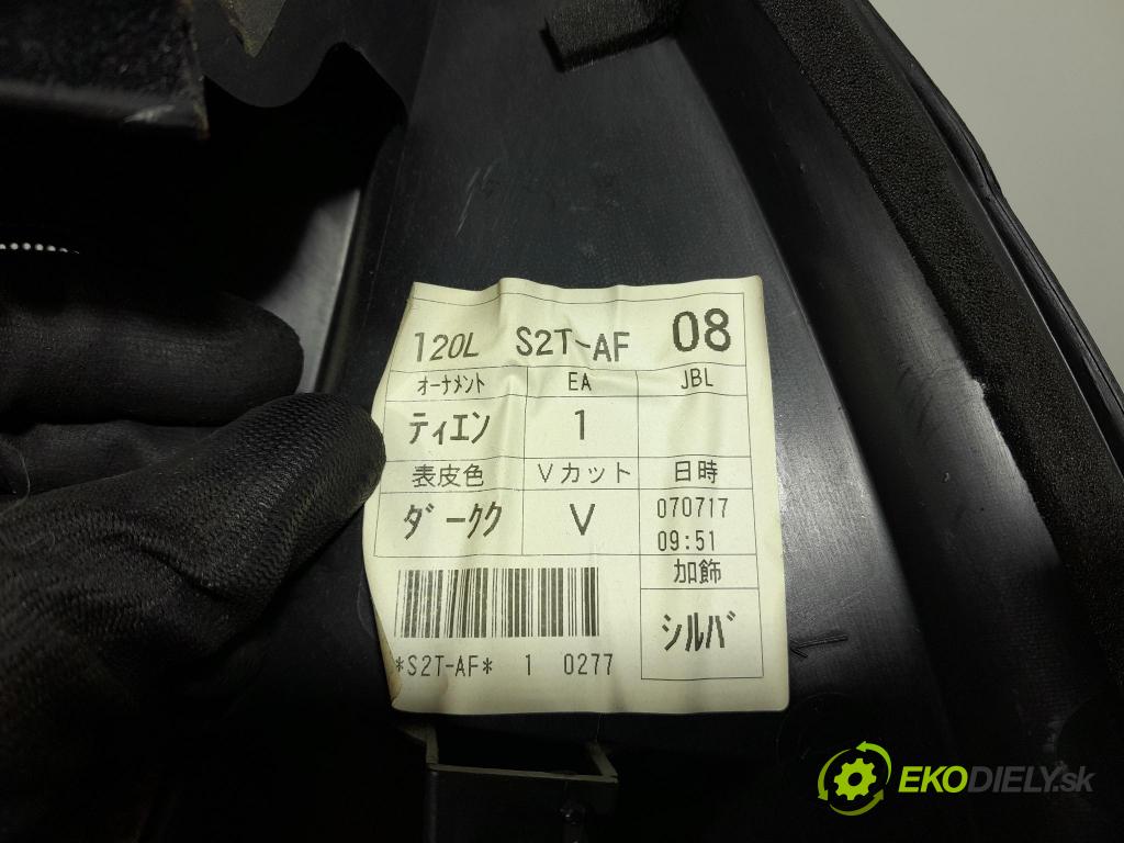 Toyota Rav4 2007 Čalounictví: dvere Predné Prava: 