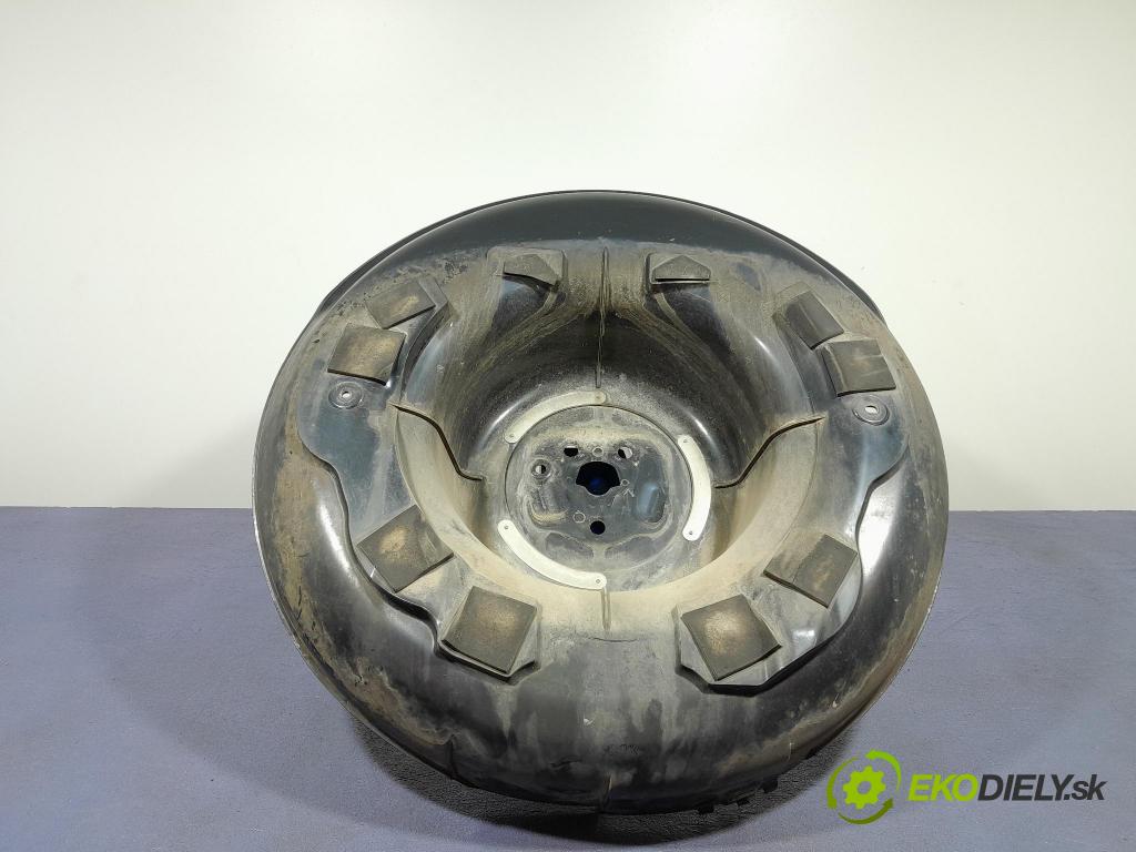 Toyota Rav4 2007 koš kola: Náhradní 64773-42T41