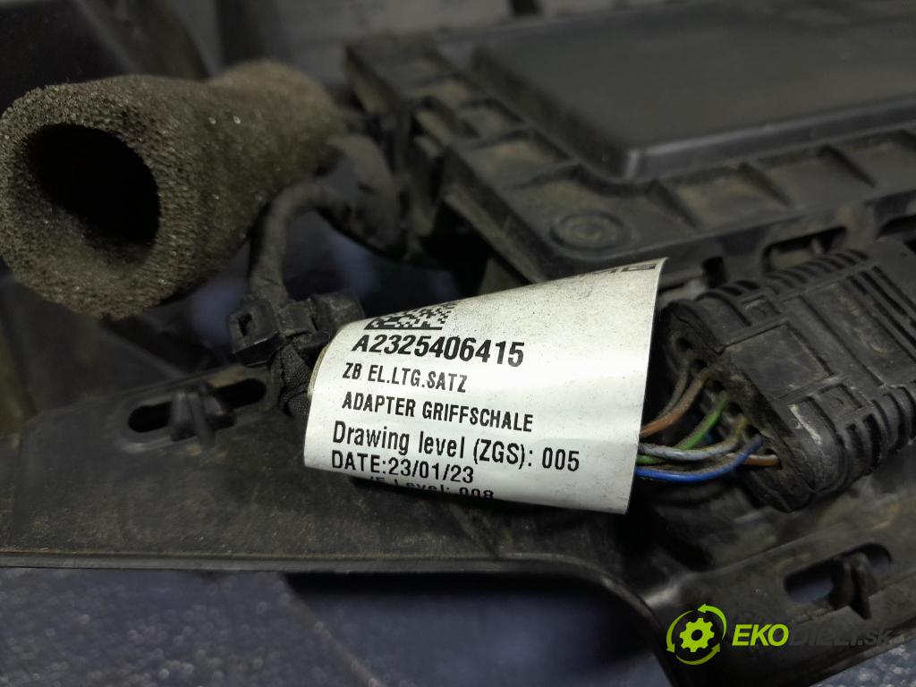 Mercedes Sl-klasa 2023 rukoväť Klapky: Zadná: A2326203901