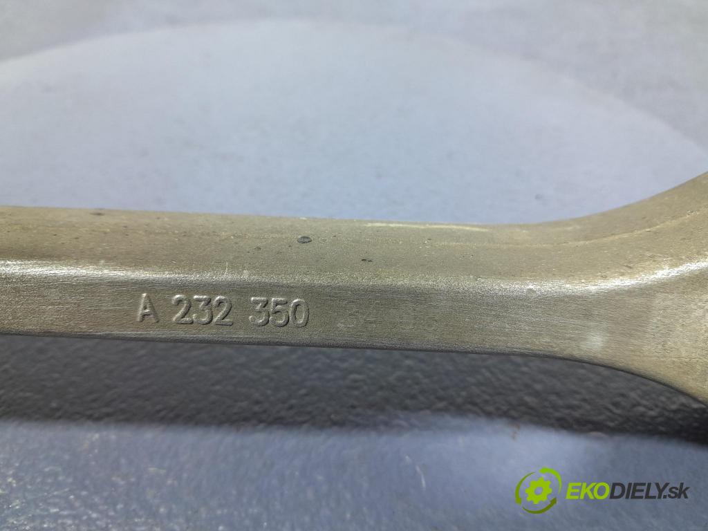 Mercedes Sl-klasa 2023 zad v pravo: A2323503403