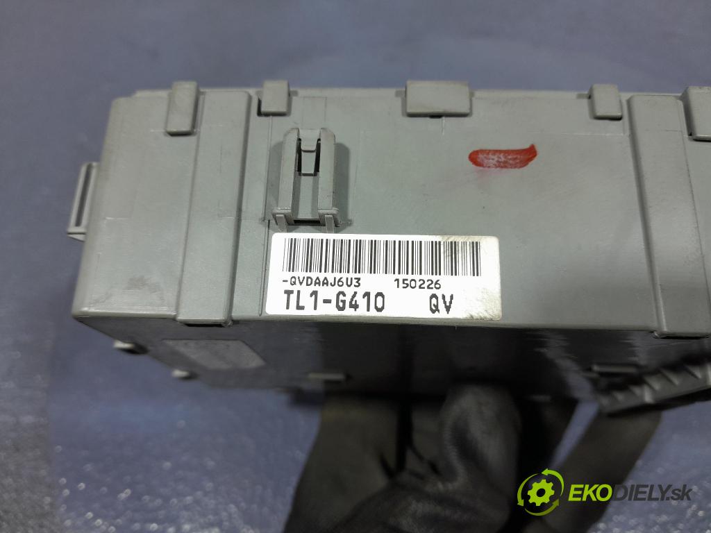 Honda Accord 2015 skrinka Poistky: TL1-G410