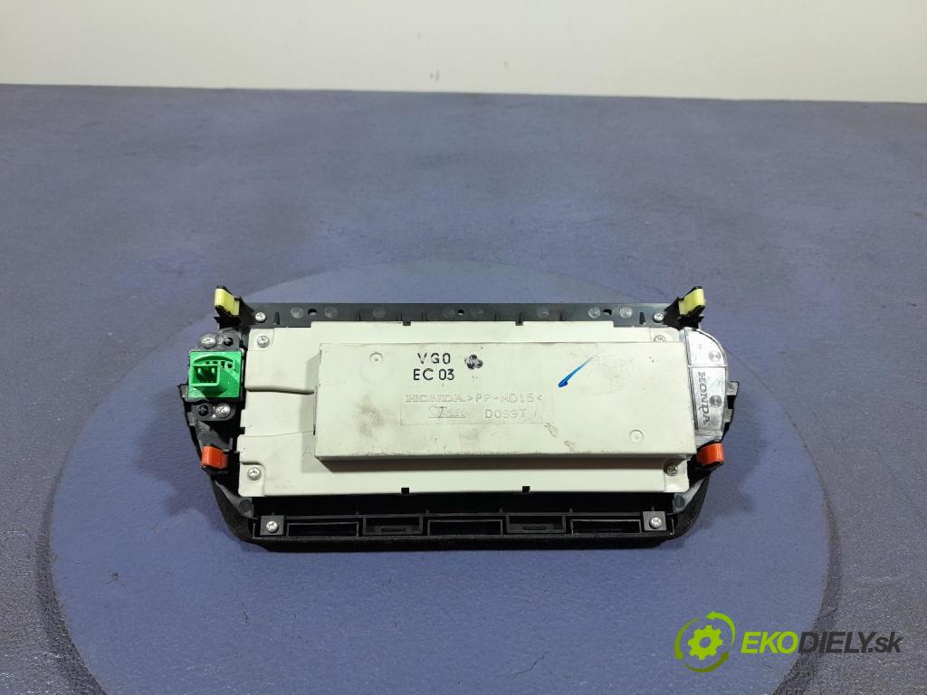 Honda Accord 2015 Zobrazit: Rádio: / GPS D099T
